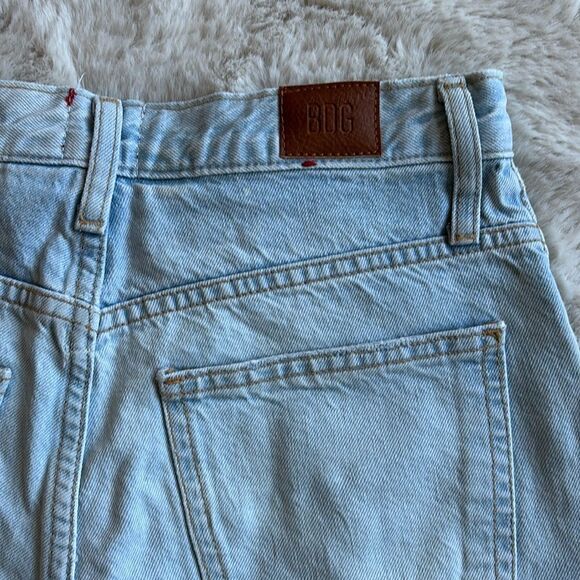 BDG Cut off Jean shorts, girlfriend high-rise Urban‎ Outfitters size 27 NWOT - Picture 5 of 10